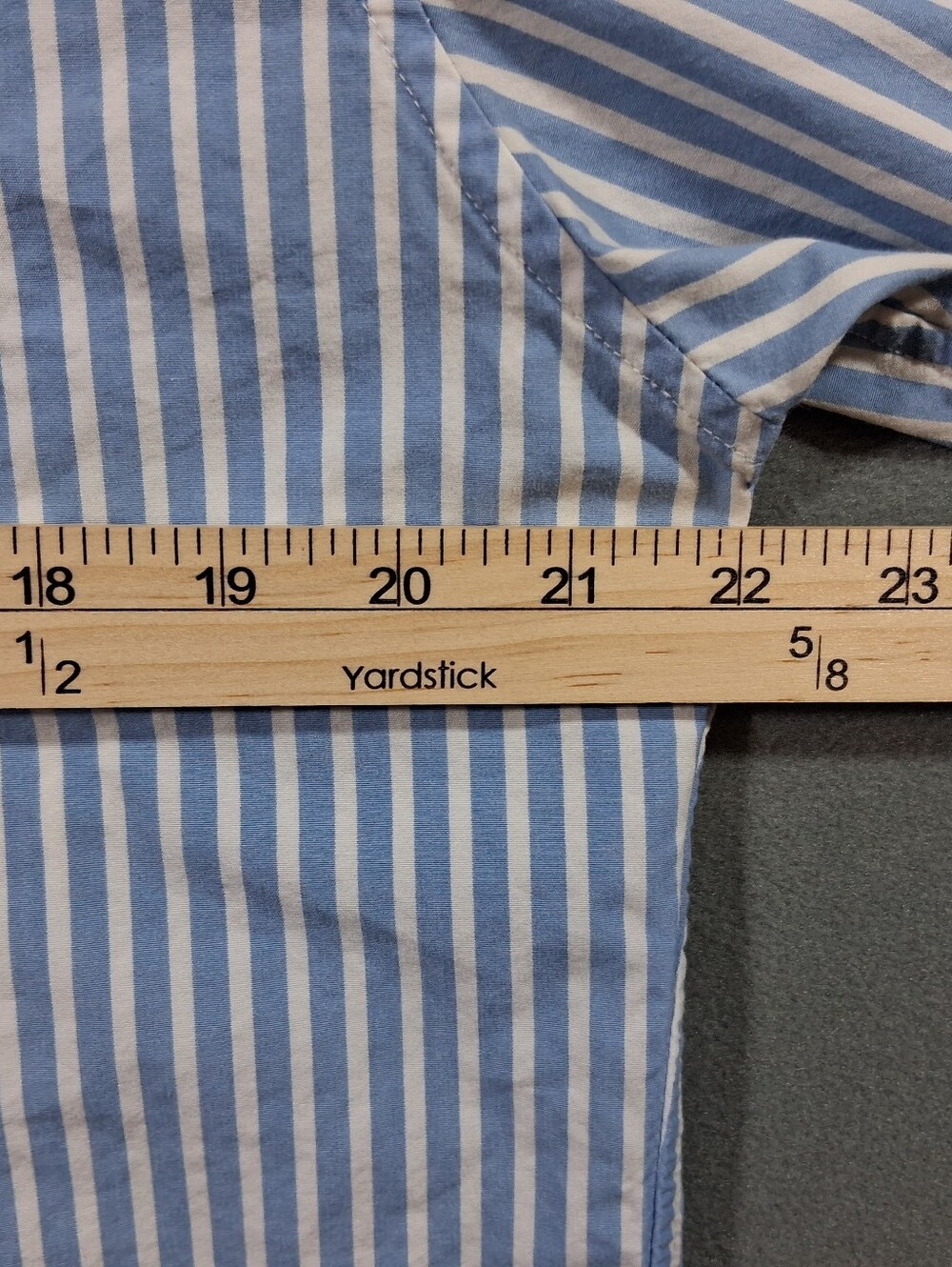 Mens Large J. Crew Classic Button-Down Blue/White Stripe Preppy Office - Picture 3 of 4